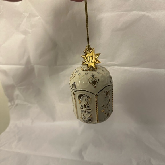 Lenox 2023 Annual Ornament - Picture 3 of 13